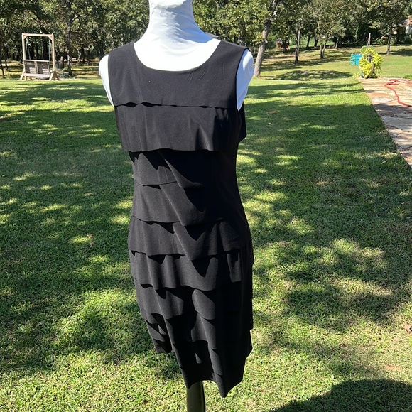 Evan Picone Black Layered Midi Dress……..797 - Picture 3 of 11